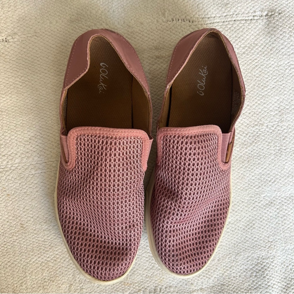 Olukai PEHUEA Pink Sneakers Casual Slip-On Design